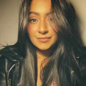 Meet your Posher, Heena